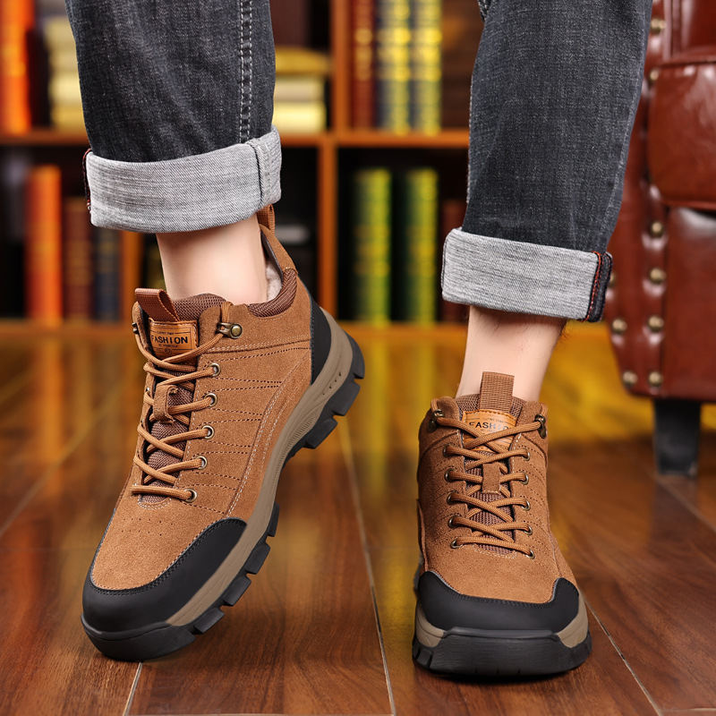 Zapatos acolchados de algodón para hombres de piel de vaca de gamuza de invierno al aire libre forrados de lana de cuero genuino de alta calidad zapatos para hombres cálidos casuales de los hombres del Noreste