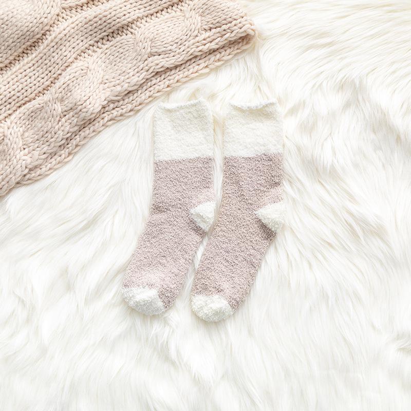 Invierno flanger calcetines de terciopelo de coral de color sólido caliente engrosada toalla Calcetines de piso de terciopelo medio al por mayor