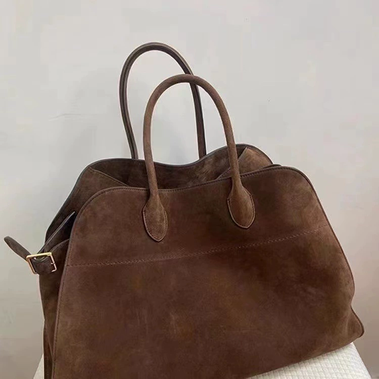 Small design capacious retro shoulder bag