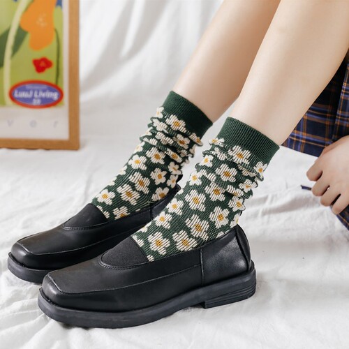 Socks for women, mid-calf socks, double-needle combed cotton socks, Hyuna style flower socks, Japanese retro student trendy socks, college socks