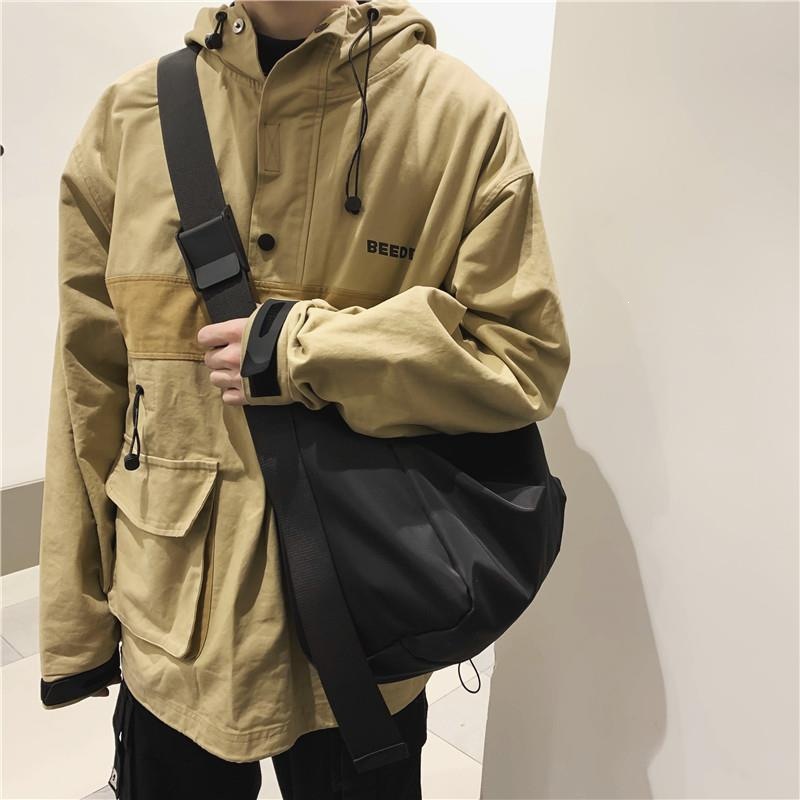 Men's trendy Japanese-style functional crossbody bag, large-capacity messenger bag, casual shoulder bag, suitable for students and women, sports style 030