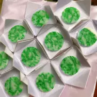 Натуральный товар Изумрудная квадратная карточка круглый кулон Изумрудный аксессуар кулон diy нефритовый кулон аксессуары оптом