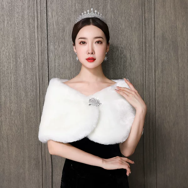 Wedding Bride Wedding Dress Cheongsam Dress Outwear Autumn and Winter Women's Large Size Fleece-Lined Thickeneded Warm Imitation Fur Shawl