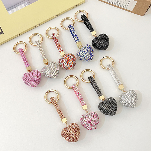 Korean Version Full Diamond Heart Keychain Couple Elegant Pendant Ring Car Bag Accessory Keychain Wholesale