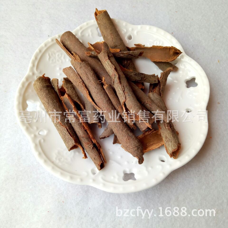 Cassia Bark Pieces Rou Gui 肉桂 Cinnamomum cassia Dried Culinary Spice for Braising Stews Marinades Hotpot Seasoning 500g specifications