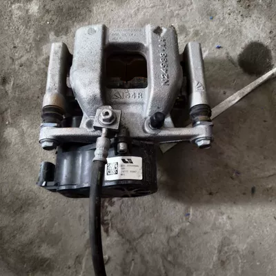 Suitable for Ideal L7 L8 L9 Brake Cylinder Brake Caliper X01-35010004 X01-35020008 (Other brake systems) - x01-35020008-right-rear