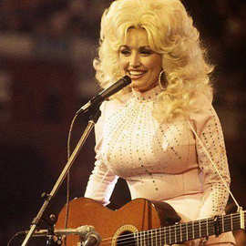 Dolly Parton多莉帕顿cos宫廷夸张假发贴牌来图来样定制广州厂家