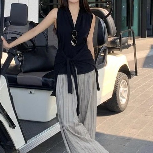 Chic High-End Set Black Sleeveless Fashion Tank Top for Women Summer Color Block Striped Casual Pants Two-Piece Set