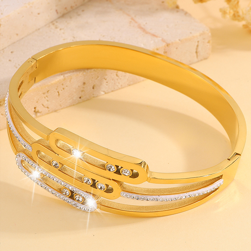 Diseño de personalidad coreana puede deslizar tres capas de diamante de acero de titanio pulsera de alta calidad de mujer no se desvanece joyas de pulsera