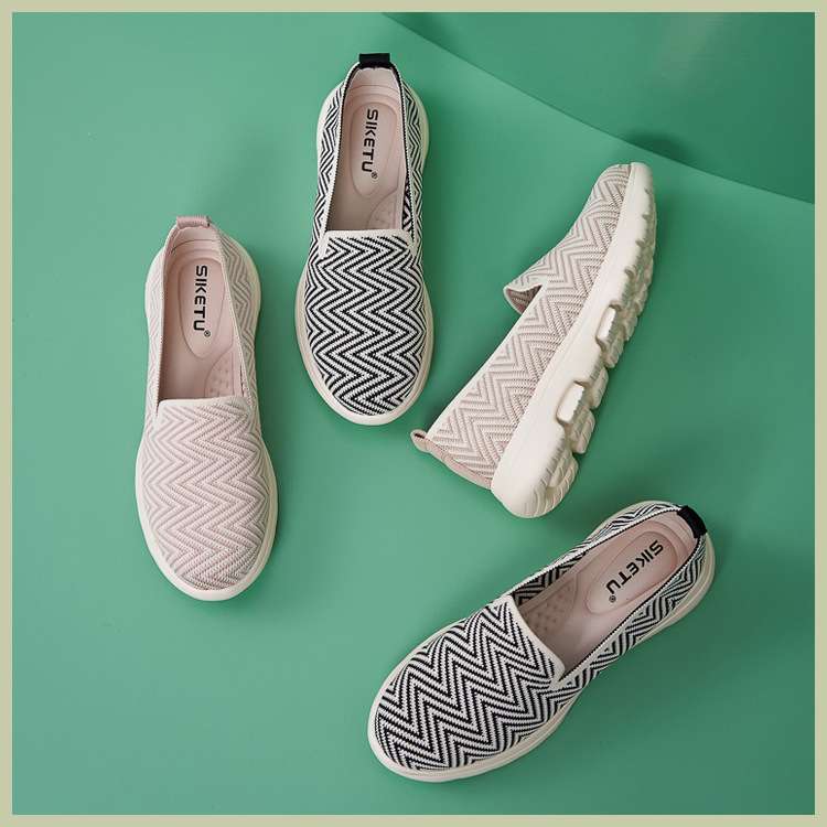 B888-42025 Herbst Winter Neue Licht Kissen Anti-Slip Runde Kappe Mittleren Alters Und Ältere Komfortable Atmungsaktive Flache Schuhe_voghion.com