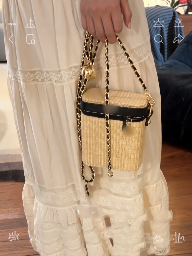 Straw Chain Shoulder Bag for Women 2026 New Model Big Brand Cc Summer Gift Jewelry Box Crossbody Bag Transformed into a Handbag