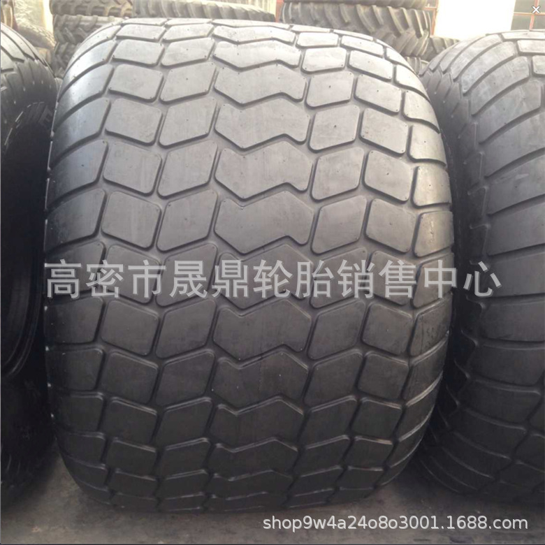 厂家销售异形轮胎 66x44.00-25 宽基沙漠防陷轮胎