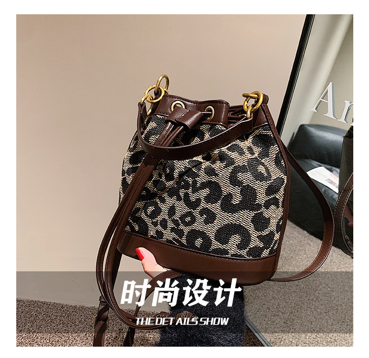 c时尚设计.jpg