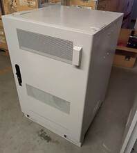 �����Դ�� 48V 200A�~�� �m���ͨ�Ż�վĬ�J�