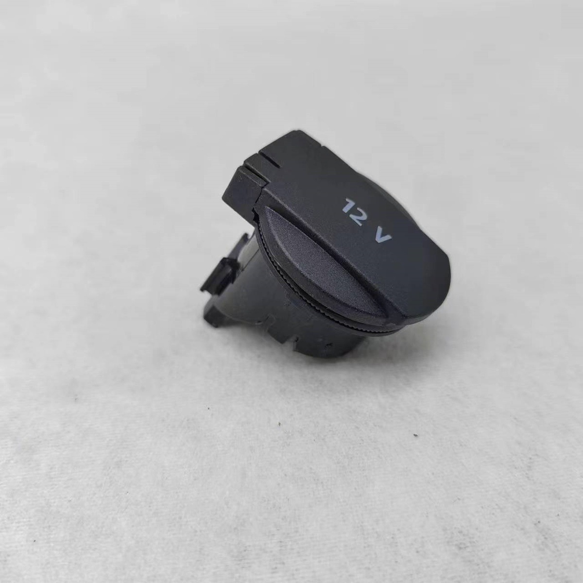 Cigarette Lighter Assembly for Polo, Bora, Golf, Passat, Octavia, Touran 1J0919307 1J0919309