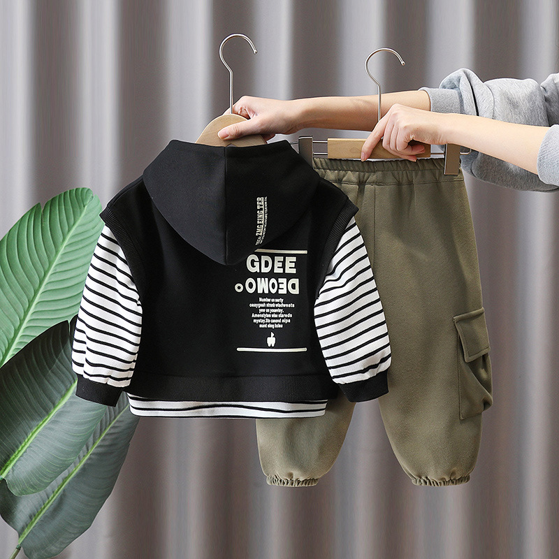 7814 traje de primavera para niños 2025 nuevo traje de tres piezas de primavera y otoño para niños de moda