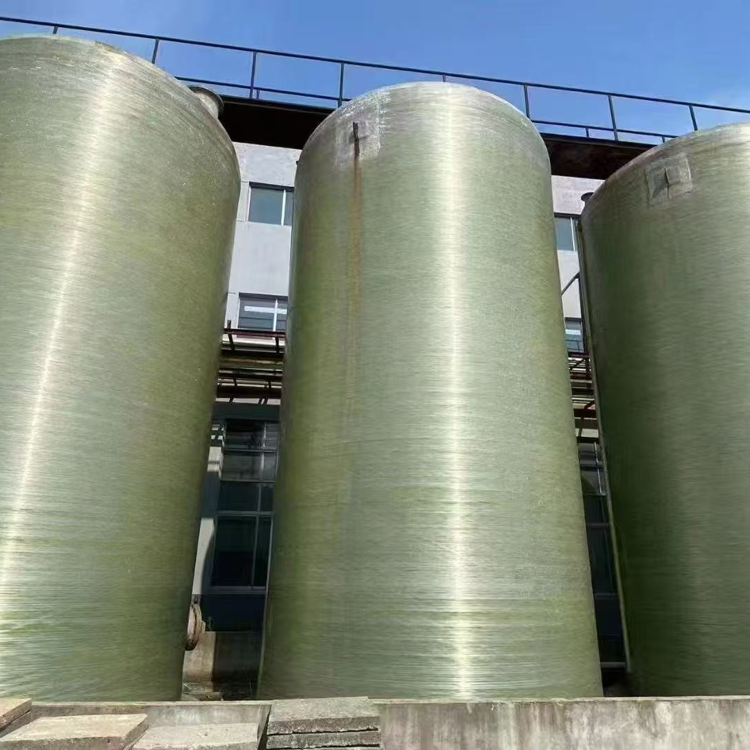 二手玻璃钢储存罐 耐腐蚀高强度 卧式立式种类多样玻璃储罐