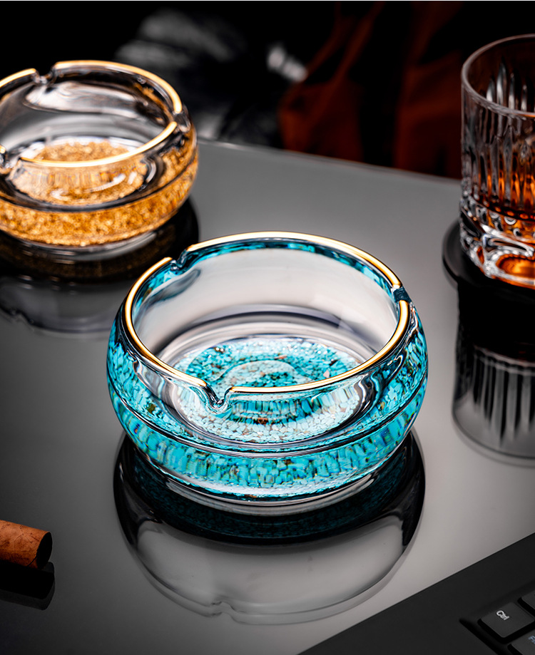 Ashtray Made of Crystal Glass, High-End, Elegant, Light Luxury, Creative, for Home Use, Living Room, Office, Gold Foil Ashtray