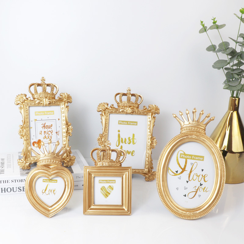 Creative European Style Crown Golden Resin Wall Photo Frame Table Picture Frame Home Bedroom Bedside Table Wedding Photo Decoration Creative European Style Crown Golden Resin Wall Photo Frame Table Picture Frame Home Bedroom Bedside Table Wedding Photo Decoration