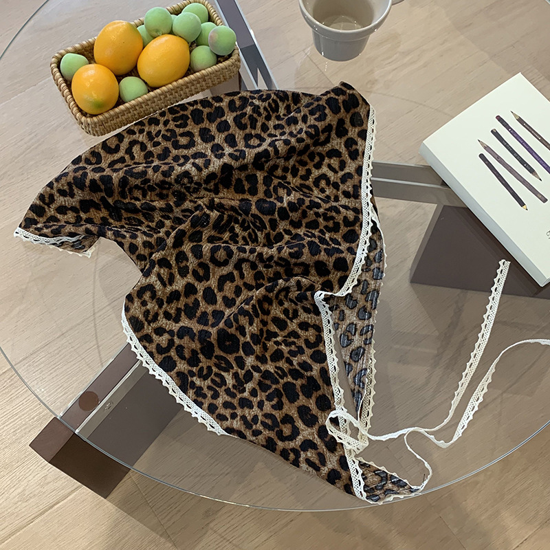 Turbante de verano pastoral coreano turbante de flores cortas francés alto grado toallas de triángulo toallas de seda bufandas de moda bufandas al por mayor