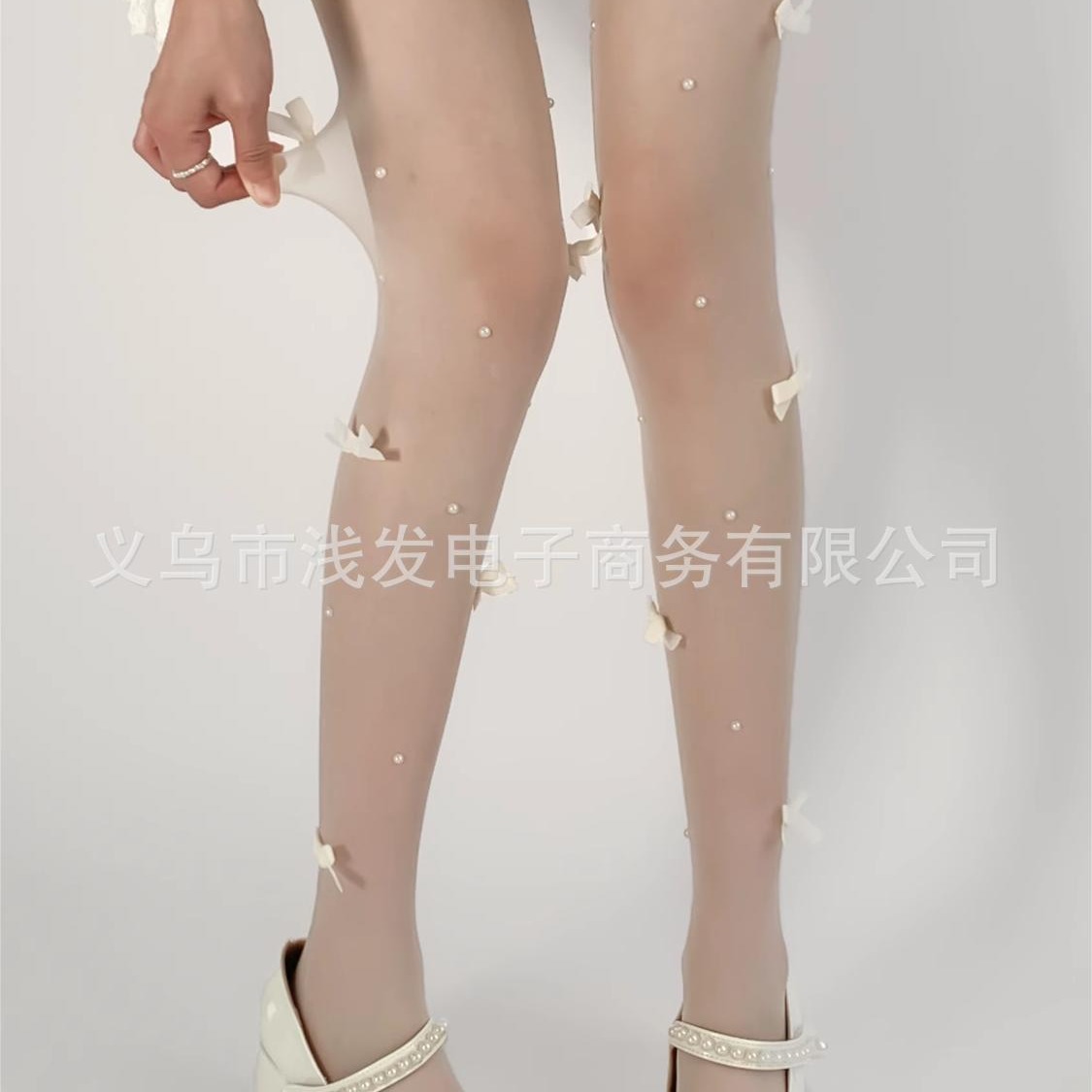 Autumn three dimensional base tights with bow