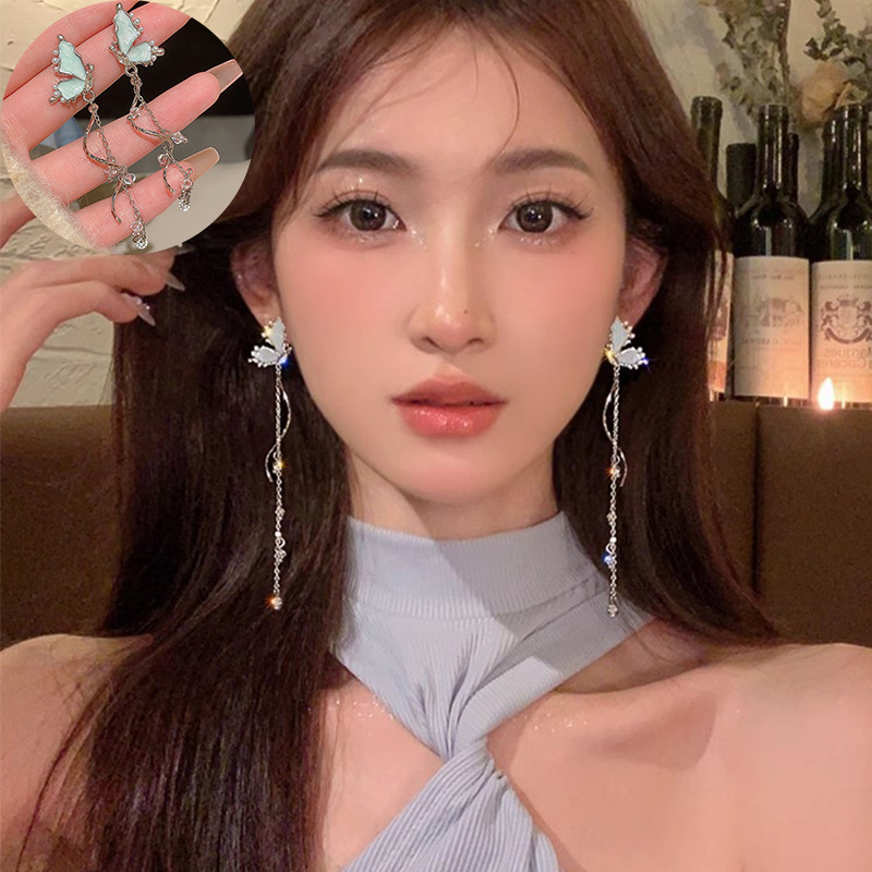 Pendientes de circón súper flash de alta calidad con aguja de plata 925 Pendientes de estilo explosivo de temperamento exquisito de lujo ligero femenino Pendientes de primavera y verano al por mayor