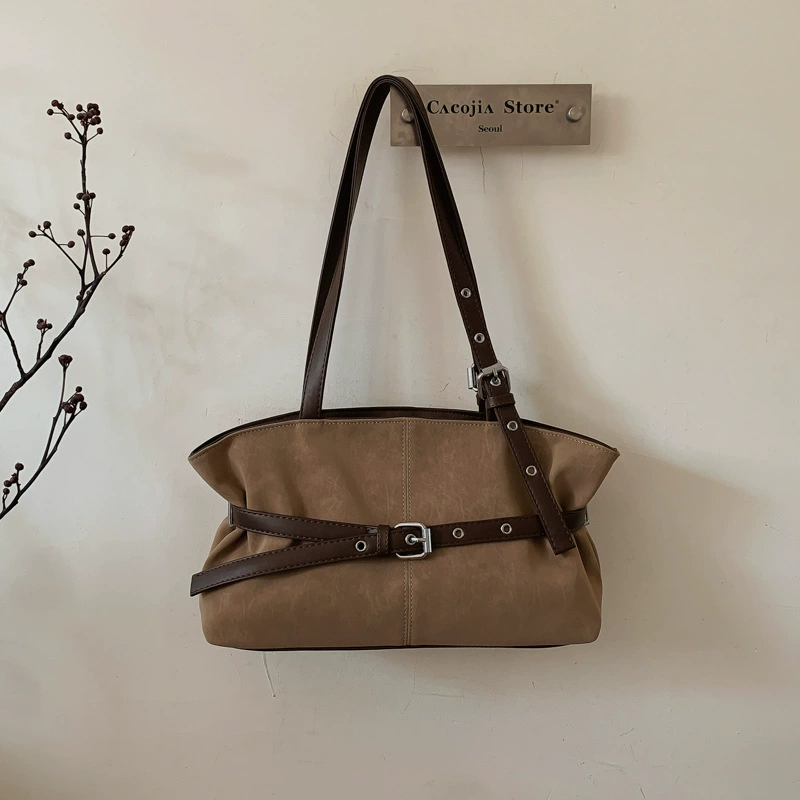 Handheld one-shoulder bag, retro capacious high-quality design