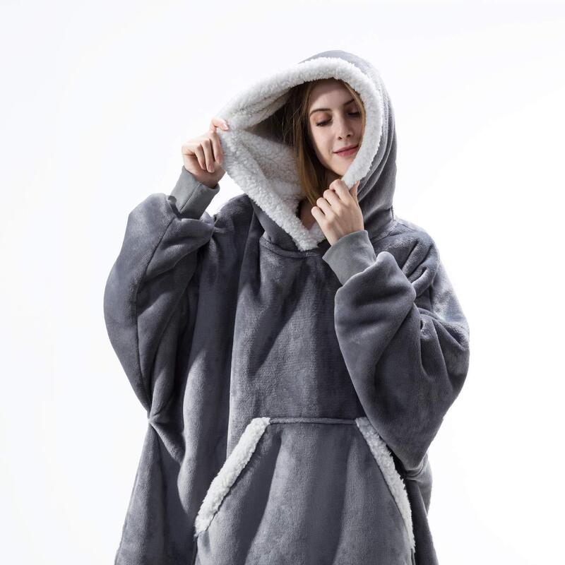 Lazy person's pullover lamb fleece warm home wear, hugging-style hoodie, anti-cold robe, TV blanket, thickened and warm Lazy person's pullover lamb fleece warm home wear, hugging-style hoodie, anti-cold robe, TV blanket, thickened and warm