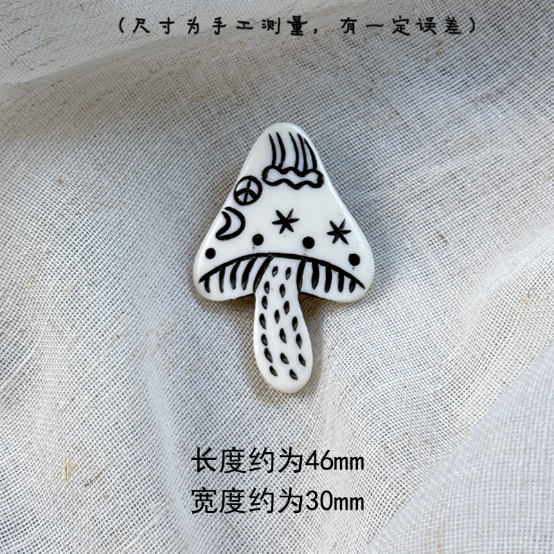 Buwuzhi ネパール手彫り牛骨動物ヘッドブローチ装飾ペンダントクリエイティブ漫画ヘッド|undefined