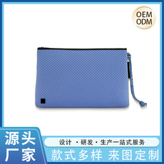 メーカーカスタマイズされたダイビング素材のパンチング化粧品バッグ、女性用ポータブル防塵収納バッグ、ロゴを印刷可能