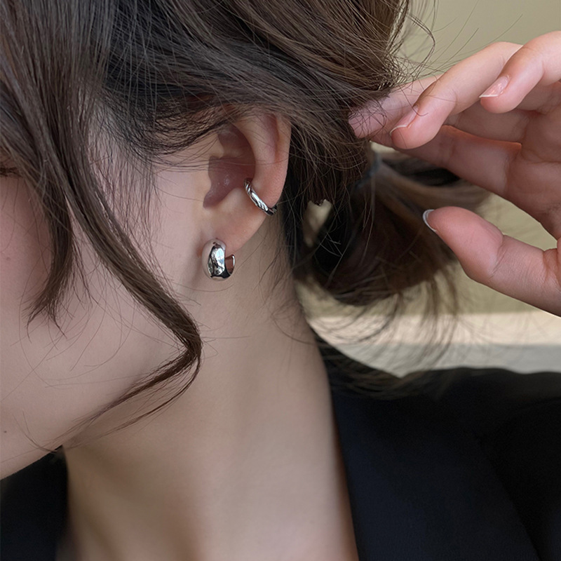 Simple Irregular Metal Chain Ear Bone Clip Earrings Four-piece Set Wholesale display picture 2