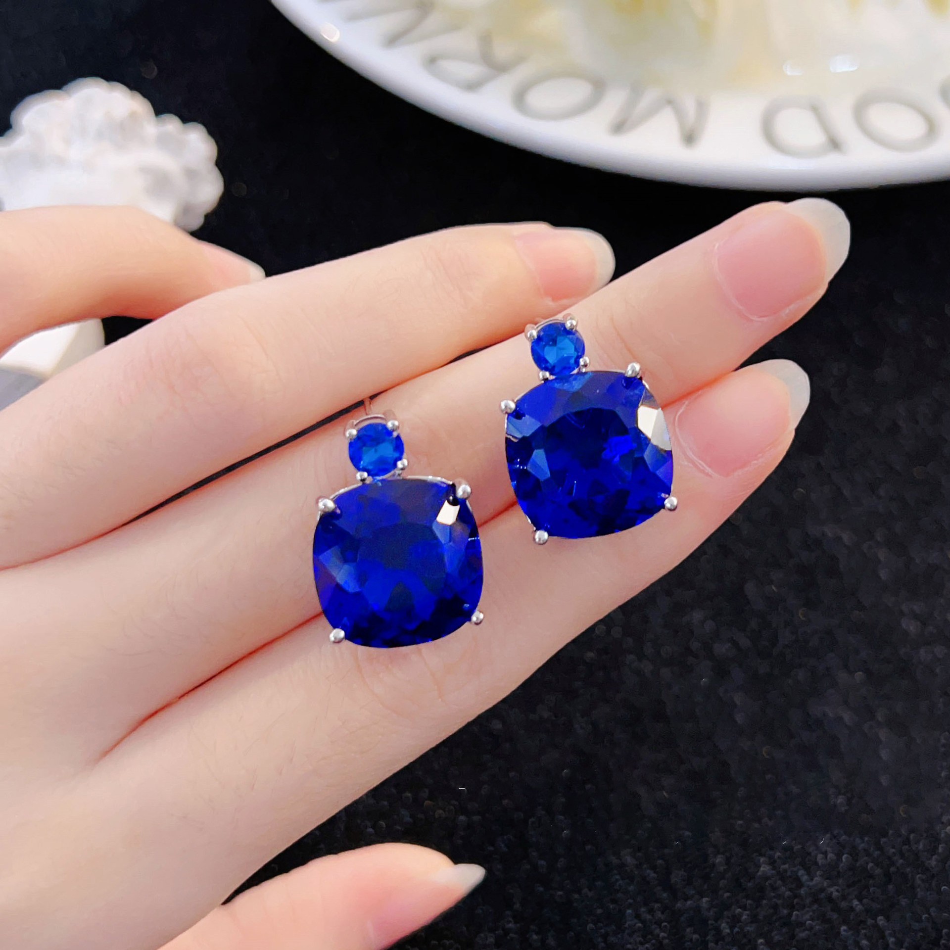 사파이어 블루 다이아몬드 귀걸이 [가격]