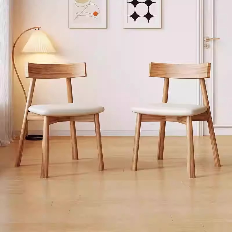 북유럽 단단한 나무 식당 의자 현대 간단한 홈 호텔 레스토랑 식탁 부드러운 가방 의자 크림 스타일 레저 등받이 의자