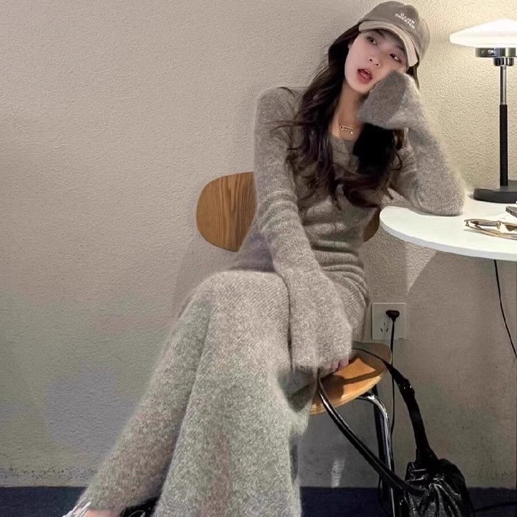 Elegant knitted demi-season long-sleeve