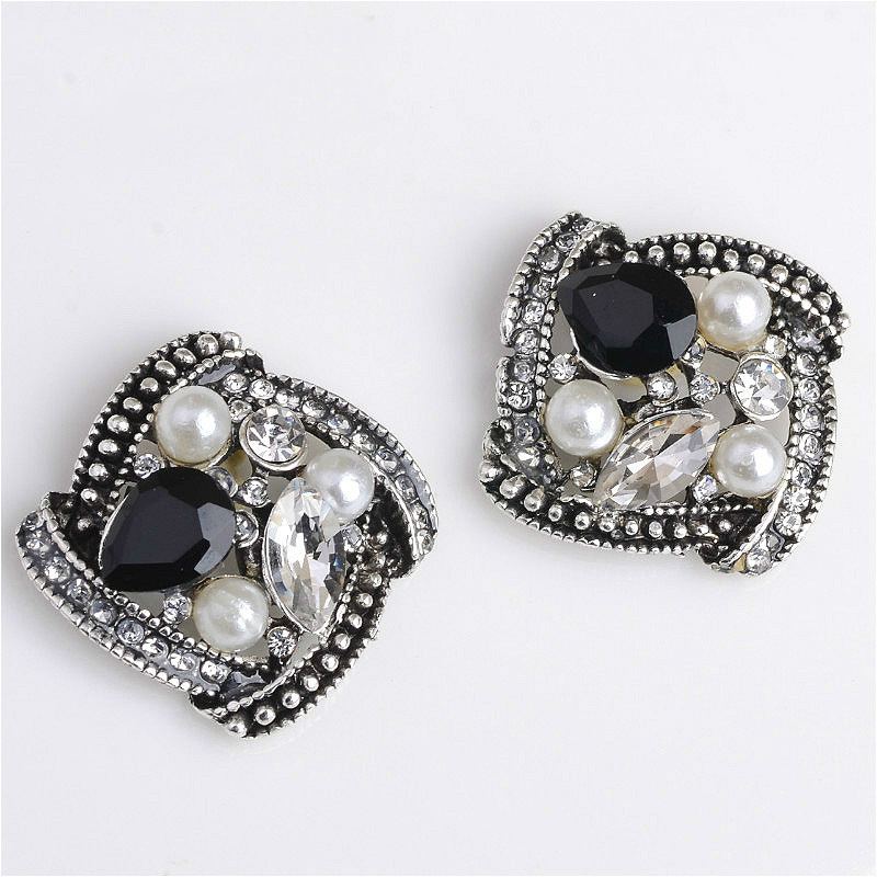 Nouvelle plaque en forme de fleur avec strass et perles, style vintage, en alliage, pour la création de breloques pour sabots Crocs. Accessoires pour chaussures. Broche_voghion.com
