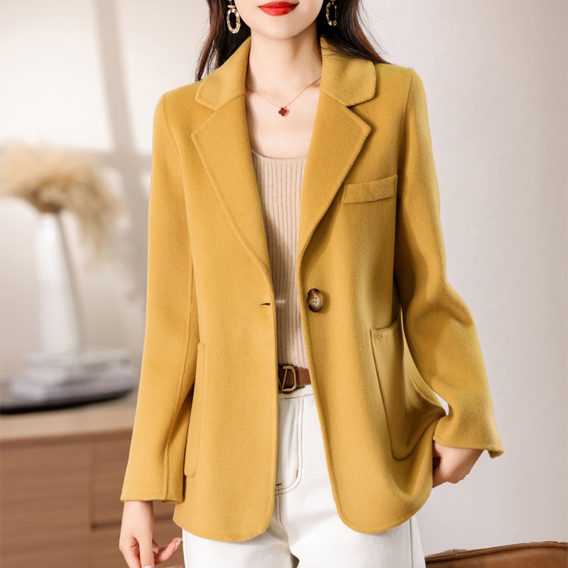 Suit Collar Double-Sided Wool Outwear for Women 2024 New Short Slim Fit Small 100 Woolen Woolen Small Outwear