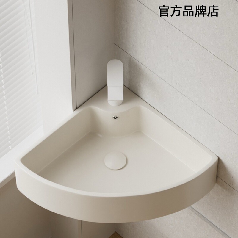Mini-sized triangular washbasin, corner triangular basin for balcony bathroom, cream-style wall-mounted washbasin for face washing Mini-sized triangular washbasin, corner triangular basin for balcony bathroom, cream-style wall-mounted washbasin for face washing