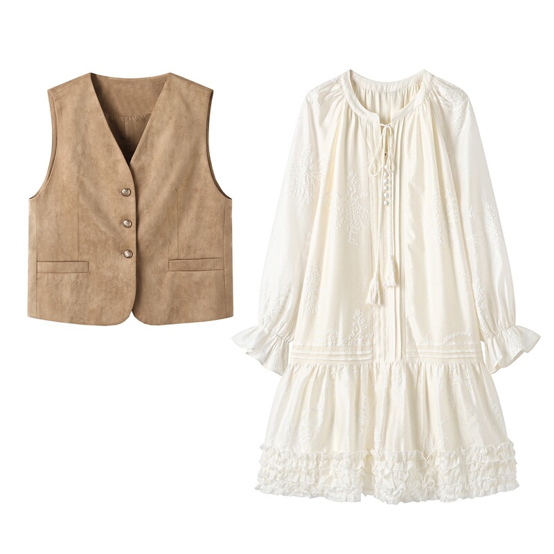 Bohemian white embroidered dress, new long-sleeved loose dress, polyester long dress