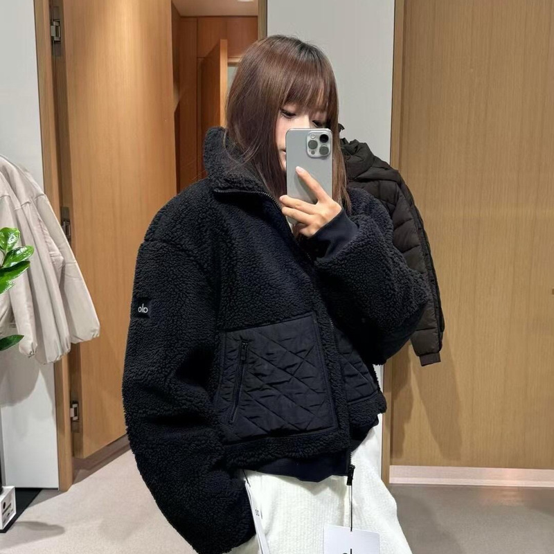 Kendall Jenner style autumn and winter five-color lamb wool short jacket for women, casual stand-up collar zip-up jacket, fashionable coat Kendall Jenner style autumn and winter five-color lamb wool short jacket for women, casual stand-up collar zip-up jacket, fashionable coat