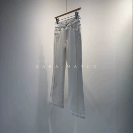 女式毛呢外套;休闲裤;女式衬衫