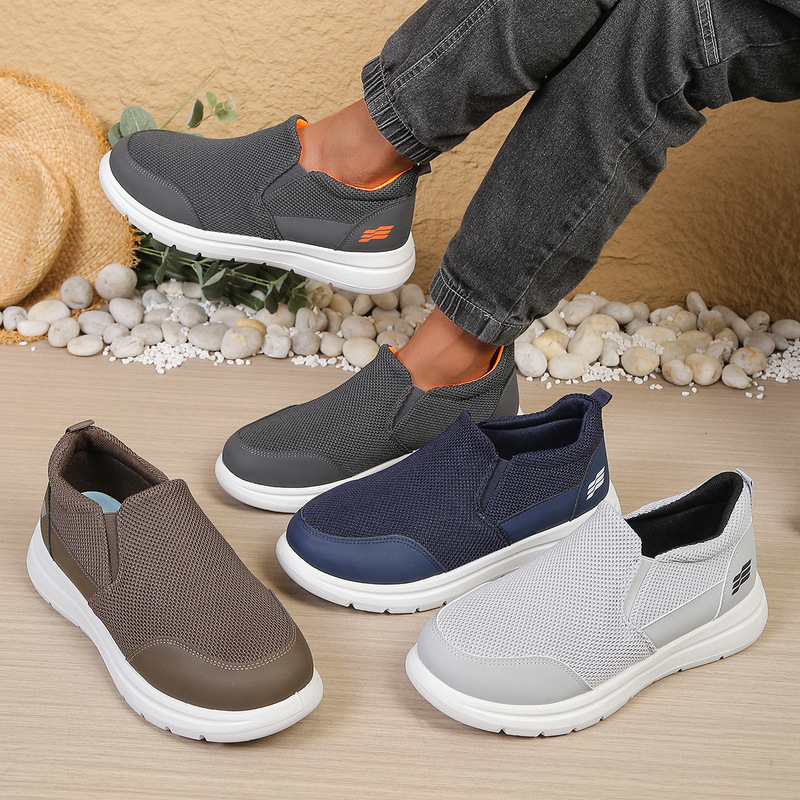 Cross-Border Men's Canvas Shoes, Lightweight Slip-On Summer Casual Large Size Soft-Soled Shoes, Breathable Non-Slip Mesh Sneakers