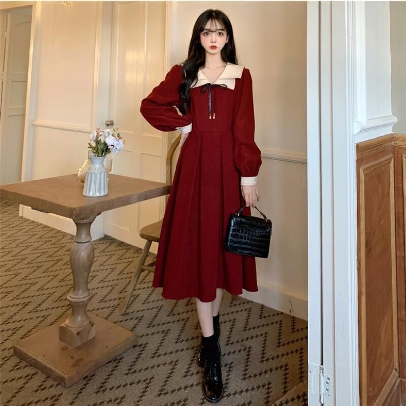 Autumn and Winter Plus-Size Women's Dress with Color-Blocking and Bow Details, High-End French-Style Youthful Dress, A-Line Mid-Length Dress Autumn and Winter Plus-Size Women's Dress with Color-Blocking and Bow Details, High-End French-Style Youthful Dress, A-Line Mid-Length Dress