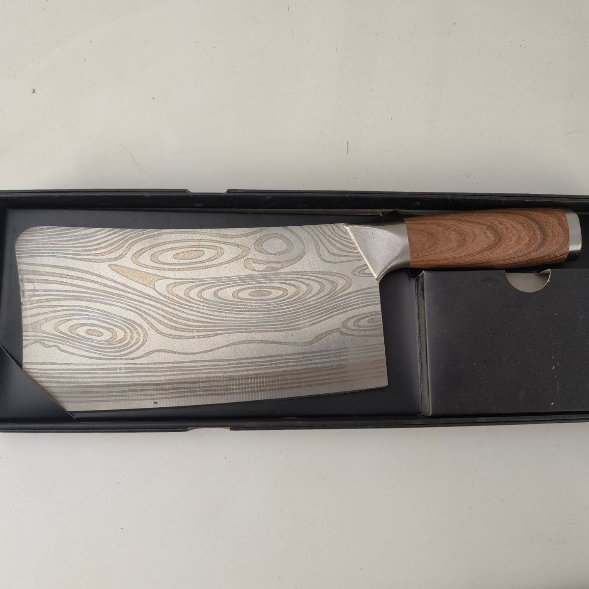 Negro hecho a mano en caja cortador de hueso