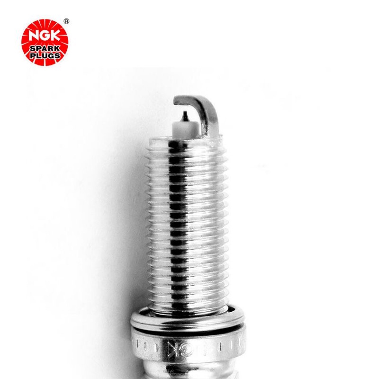 The original NGK iridium platinum spark plug ILKAR8N8 94120 is suitable for MG D90 Datong Roewe 950 burner