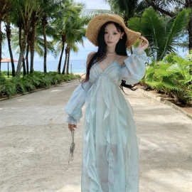 海边度假风露背吊带连衣裙子女高级感法式气质不规则沙滩长裙夏季