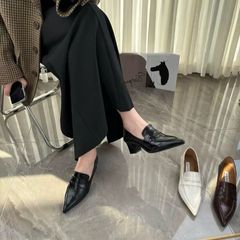 2025年新款尖头复古女鞋脚蹬英伦新品时尚单鞋港风皮鞋乐福鞋春季