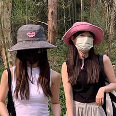 レトロな日系の新しい甘い愛の漁師帽の子供の春と夏の日よけは日焼け止めの登山帽の屋外の太陽に合わせている