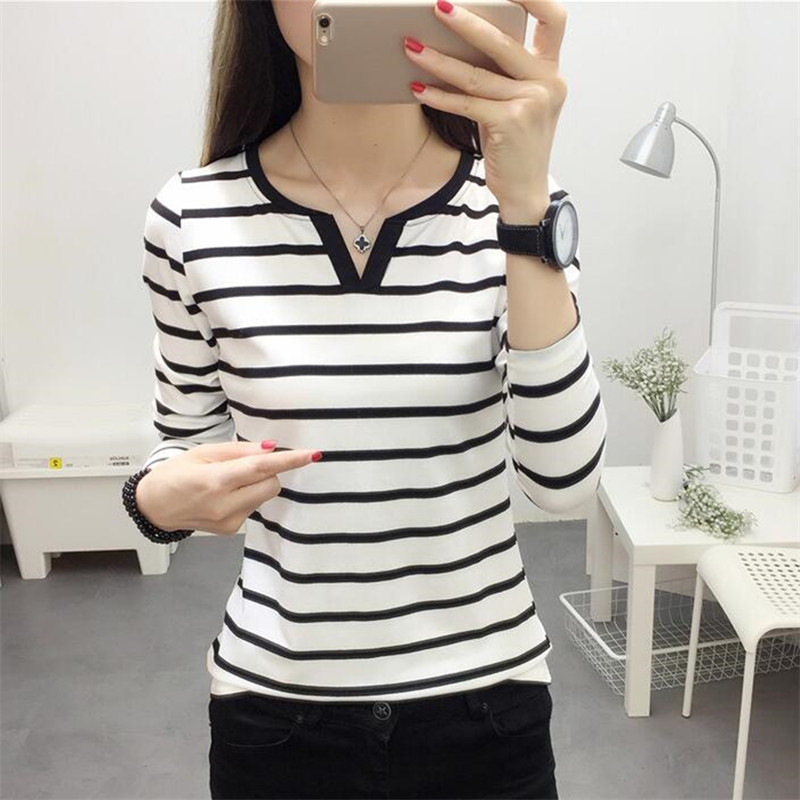 Camiseta de manga larga con cuello en V a rayas blancas y negras, ajustada, para mujer, estilo transfronterizo, moda otoño 2026, camiseta base para estudiantes