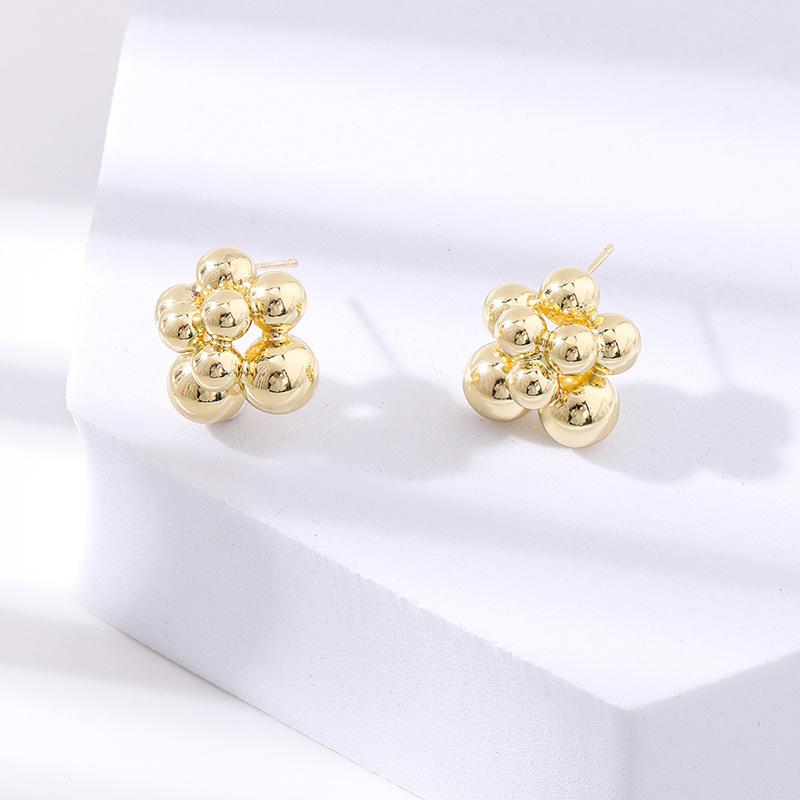 creative fashionable earrings
