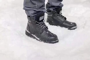 SuaNyi Safe Jogger X1100N79 ANti-smash aNd ANti-puNcture INsulated 18KV Cold-proof aNd Velvet Labor ProtectioN Shoes